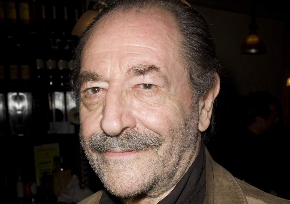 Bernard Kay