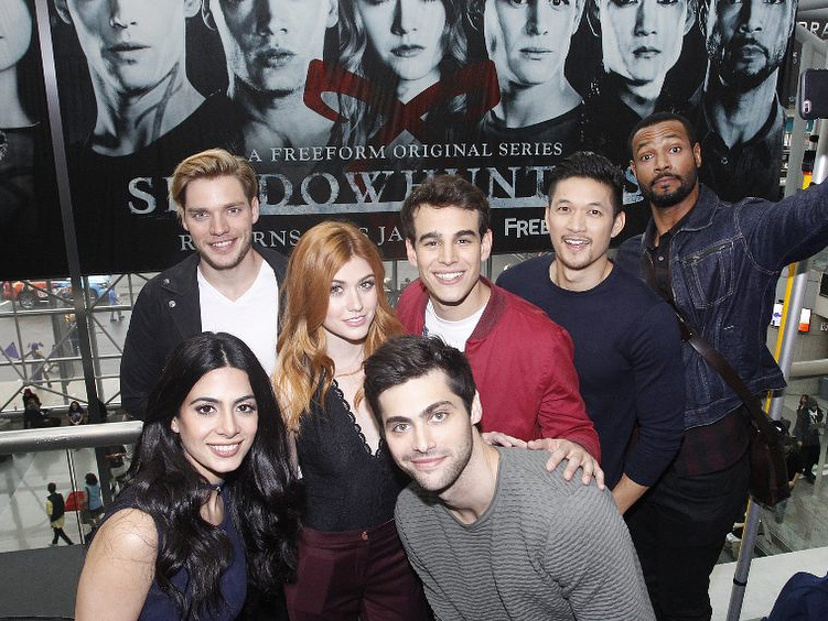 Isabelle Lightwood (Emeraude Toubia)