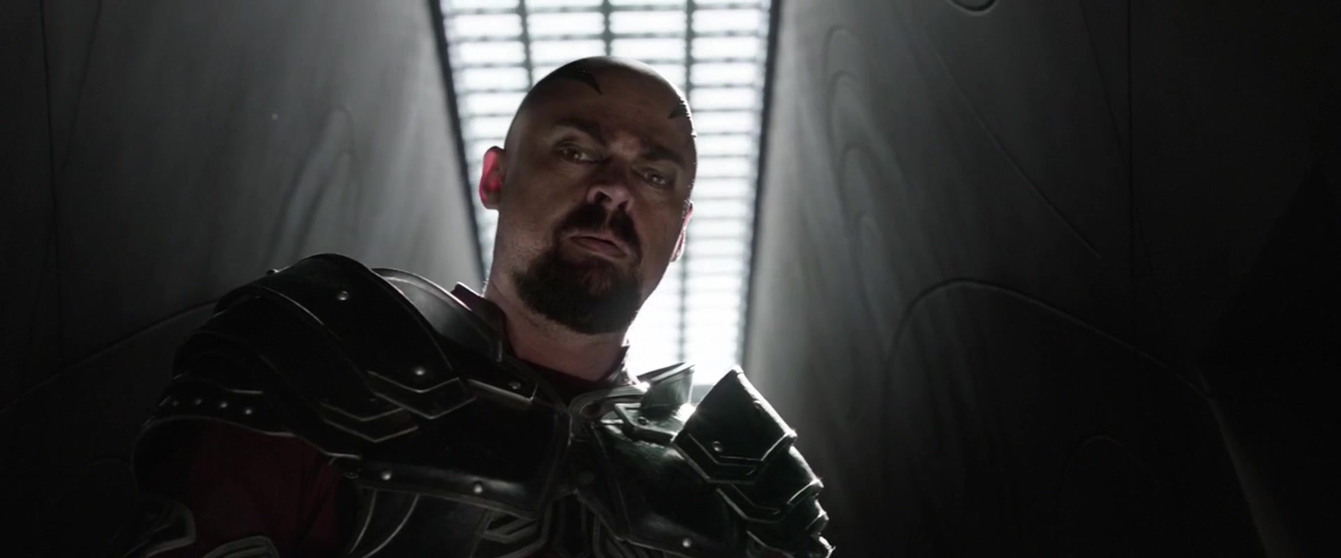 Skurge (Karl Urban)