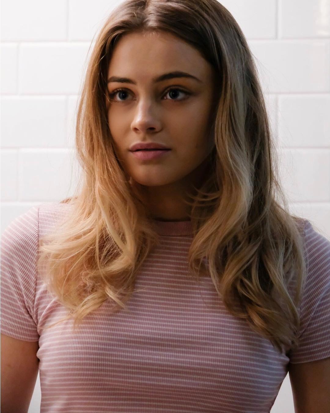 Picture of Josephine Langford