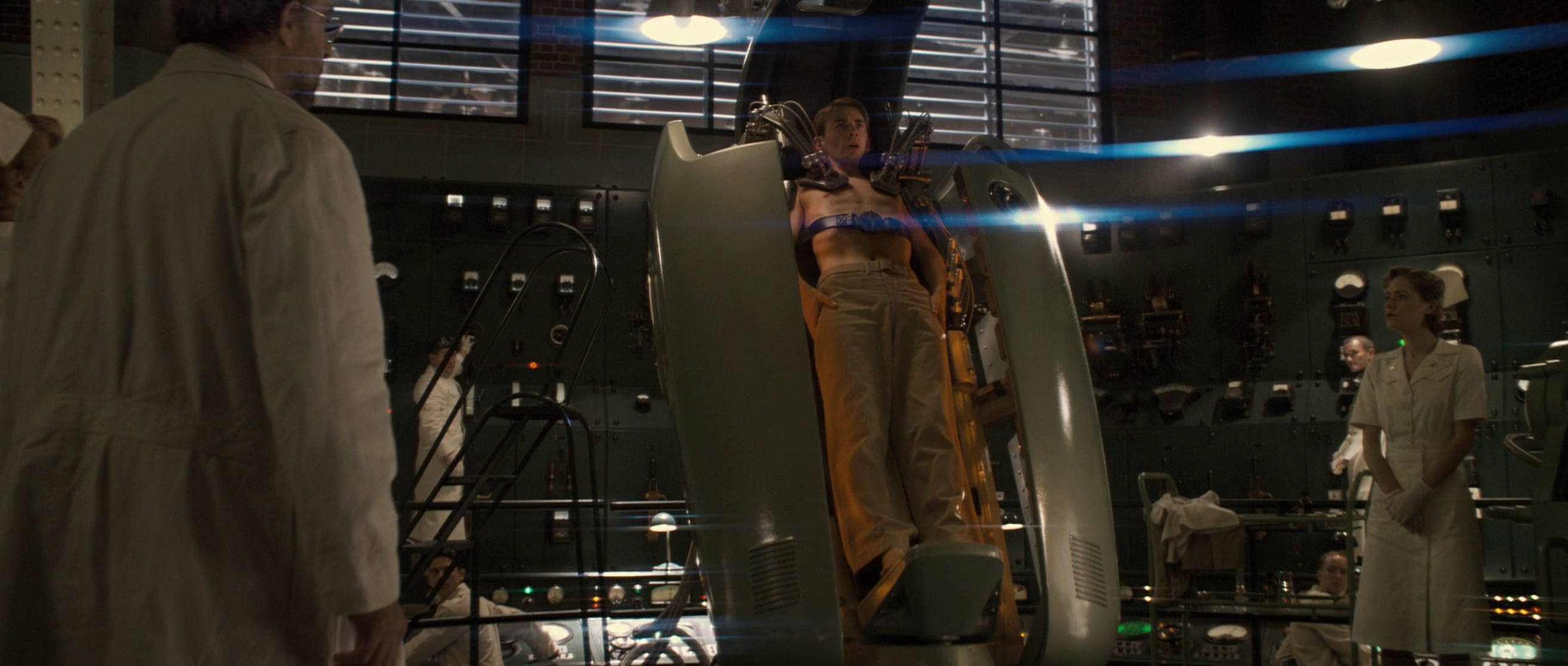 Steve Rogers / Captain America (Chris Evans)