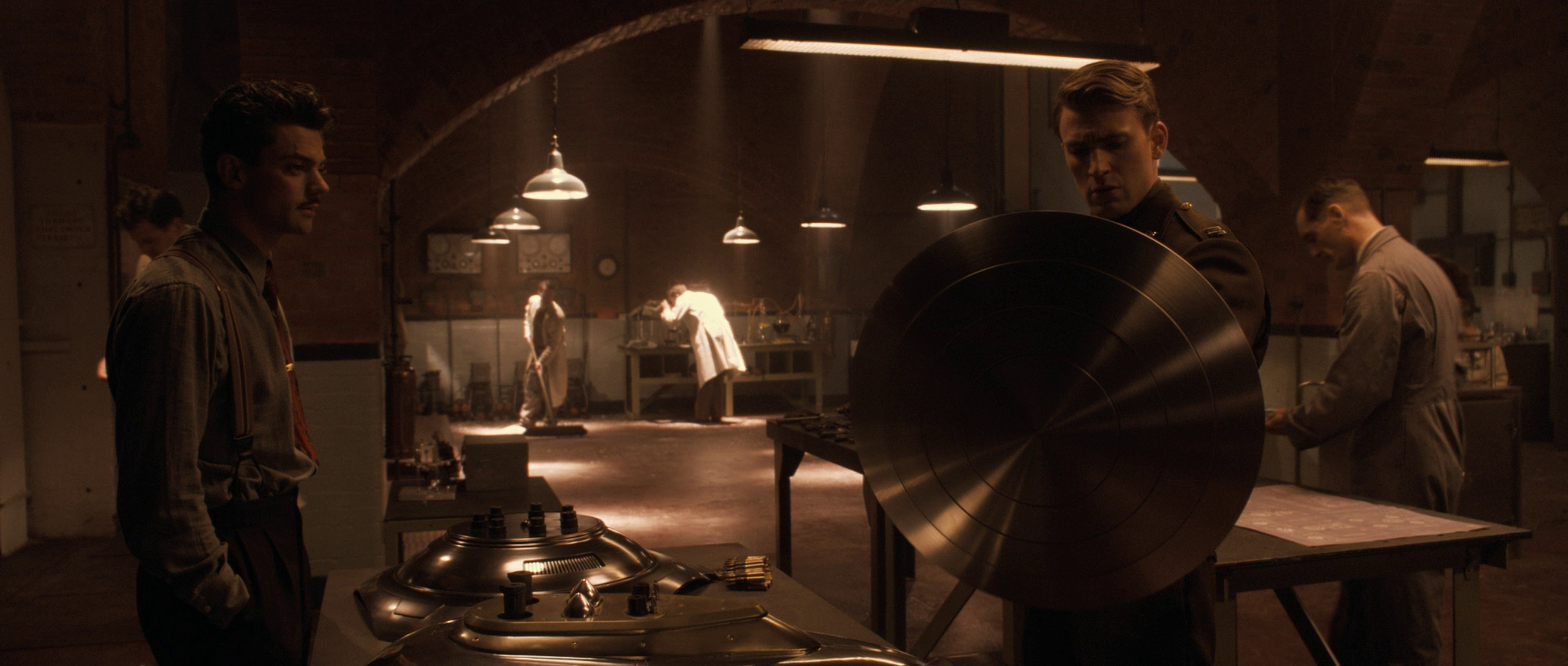 Steve Rogers / Captain America (Chris Evans)
