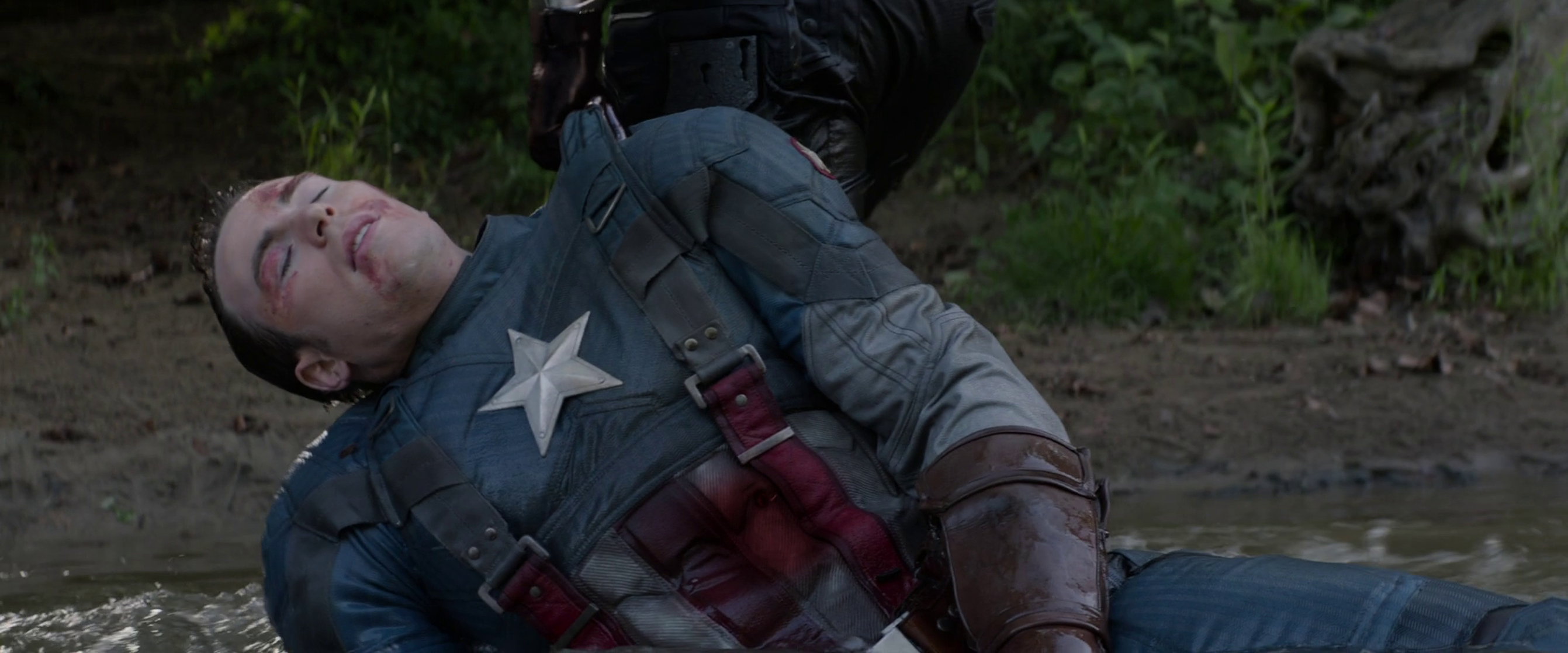 Steve Rogers / Captain America (Chris Evans)