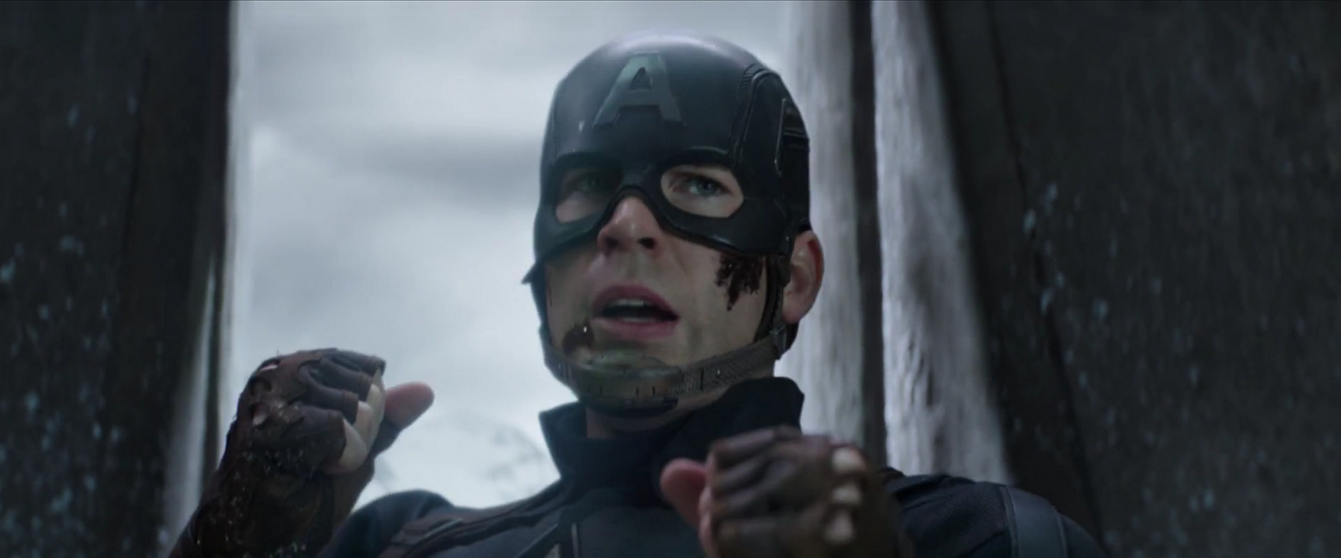 Steve Rogers / Captain America (Chris Evans)