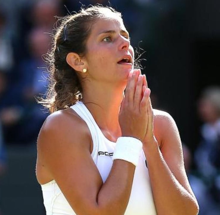 Picture of Julia Goerges.