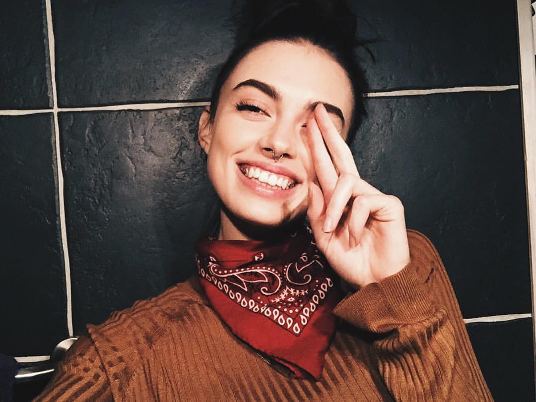 Charleen Weiss Charleen Weiss