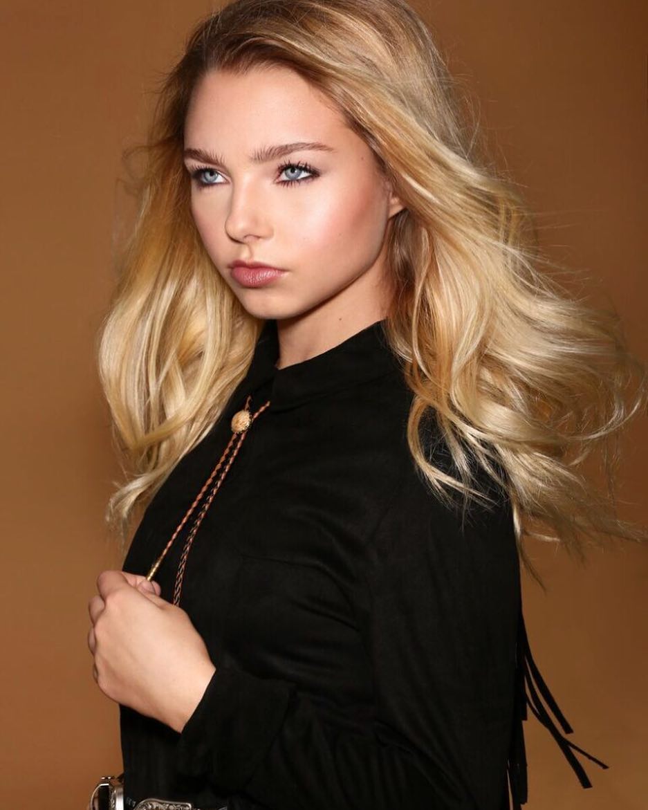 Gwen Rachel Gwen Rachel