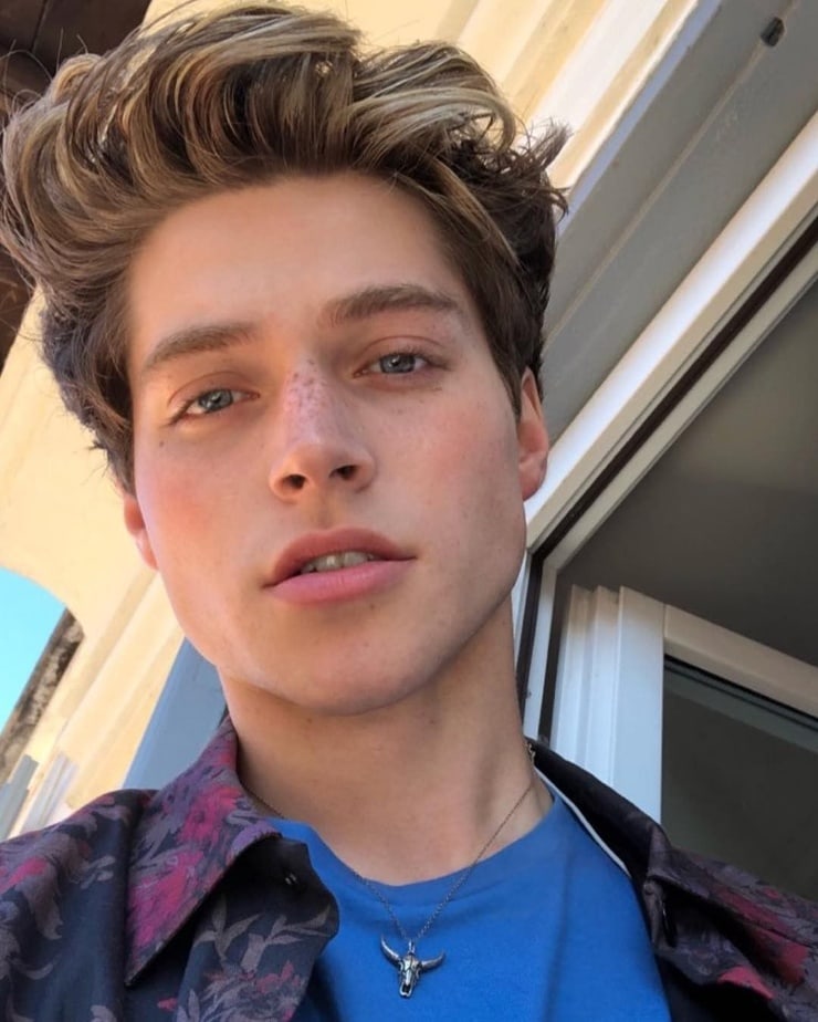 Froy Gutierrez picture