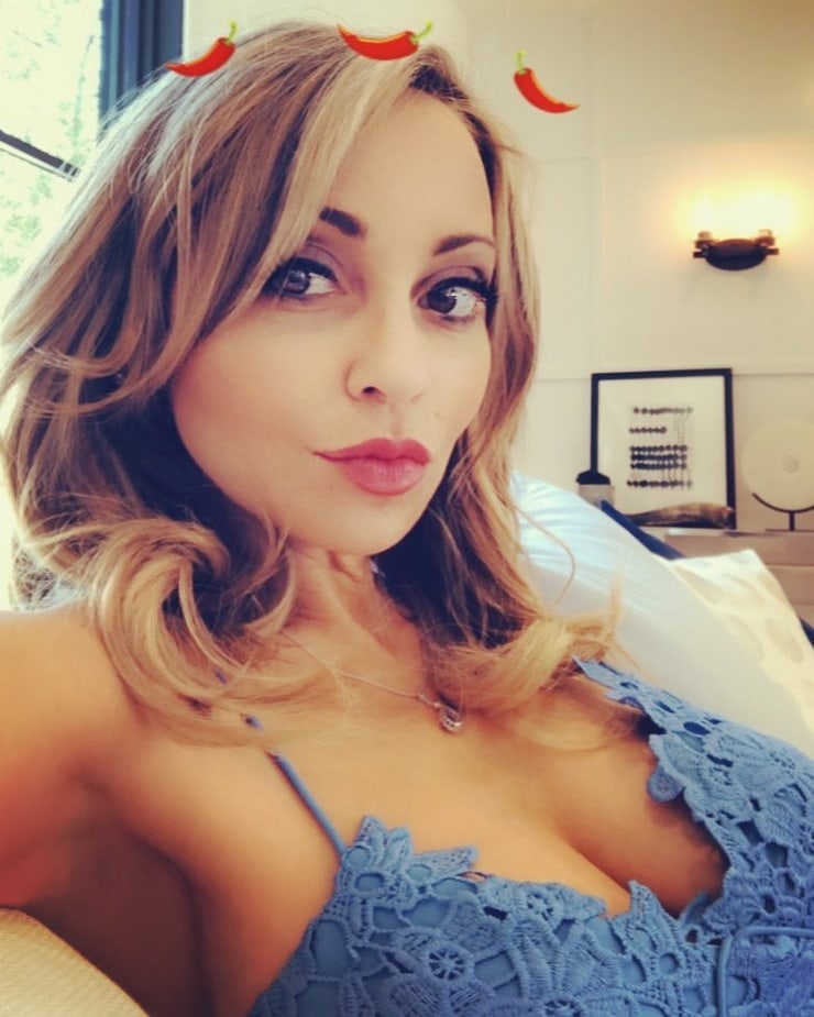 Tara Strong picture.