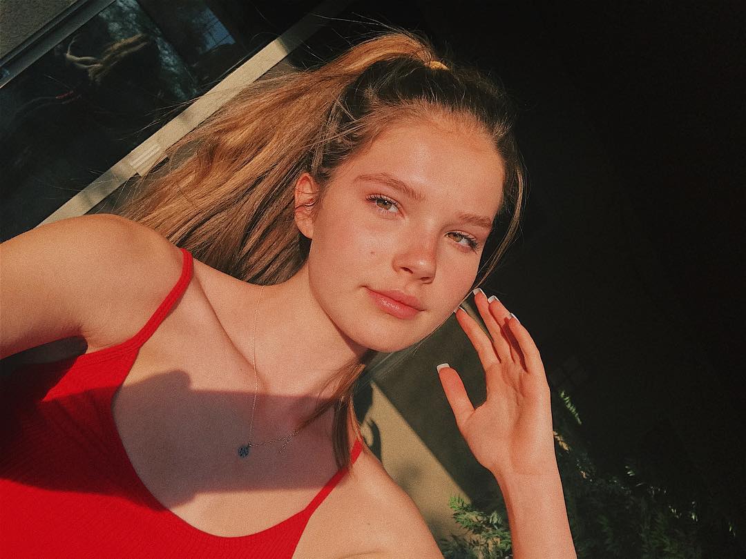 Ellie Thumann