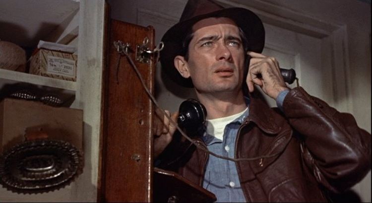 Royal Dano