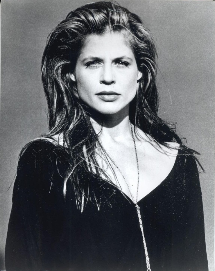 Linda Hamilton image