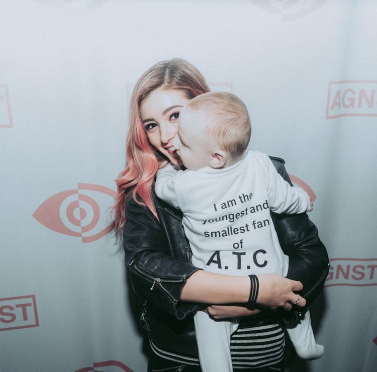 Chrissy Costanza