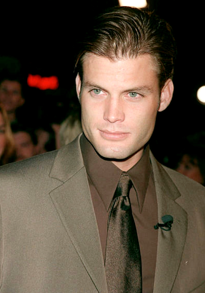 Picture of Casper Van Dien