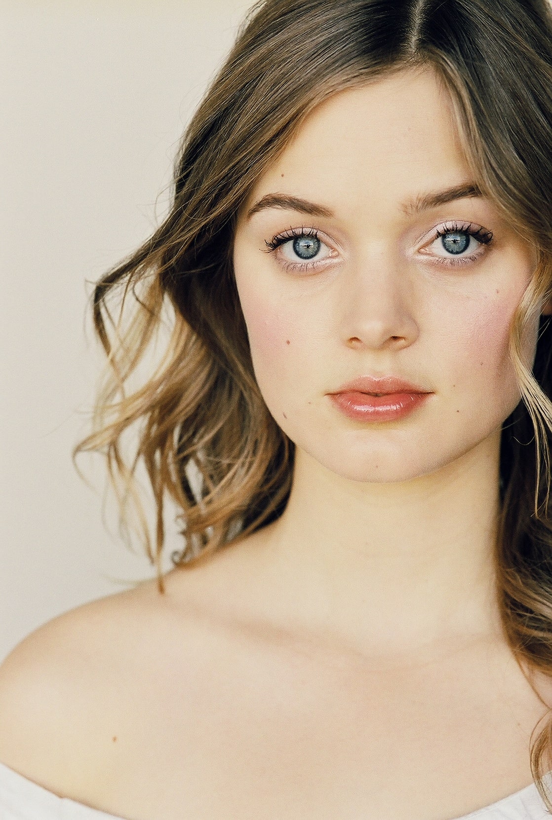 Bella Heathcote dark shadows gif