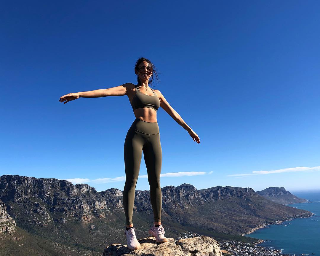 Eiza Gonzalez Eiza Gonzalez
