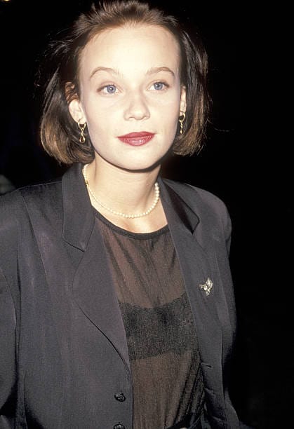 Picture of Samantha Mathis.