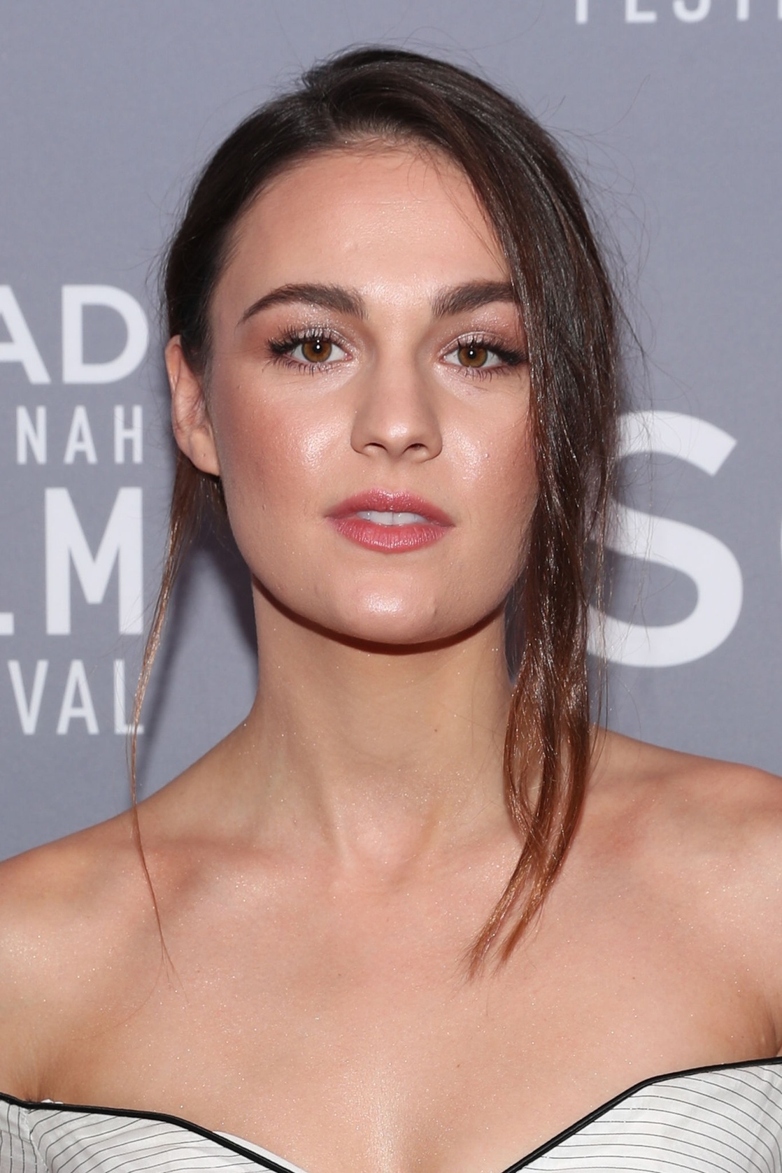 Sophie Skelton image