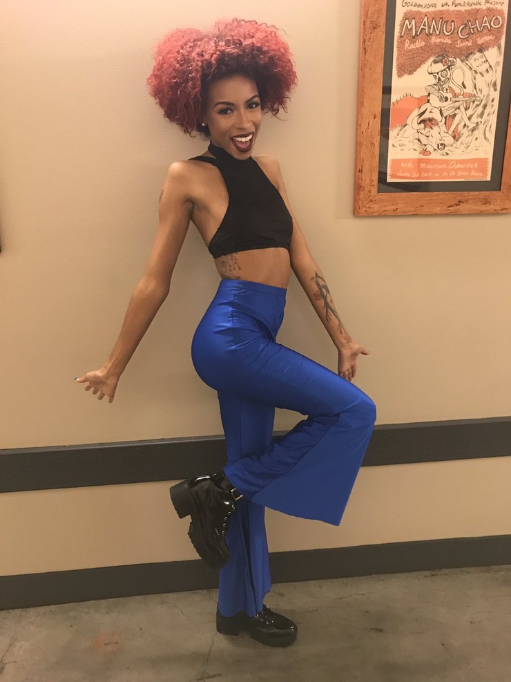 Image Of Ravyn Lenae