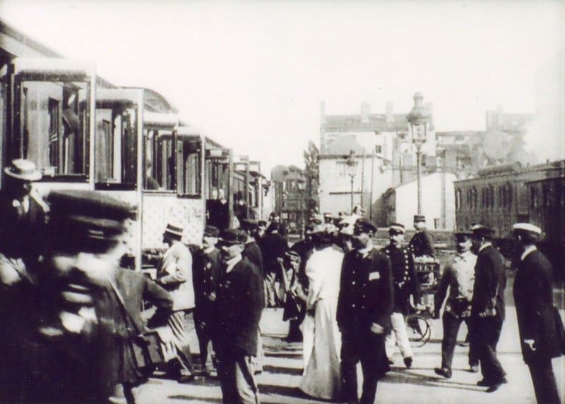 Panorama de l'arrivée en gare de Perrache pris du train