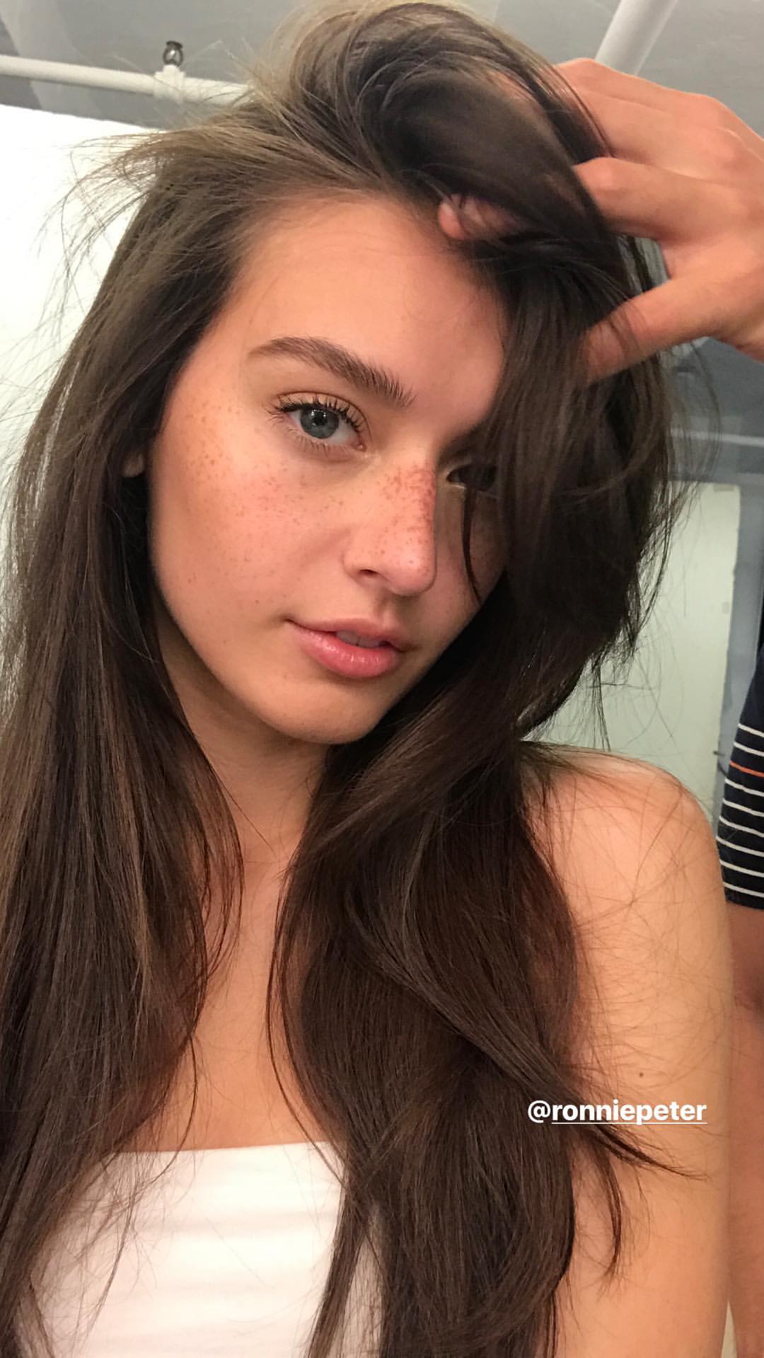 Jessica Clements Gif