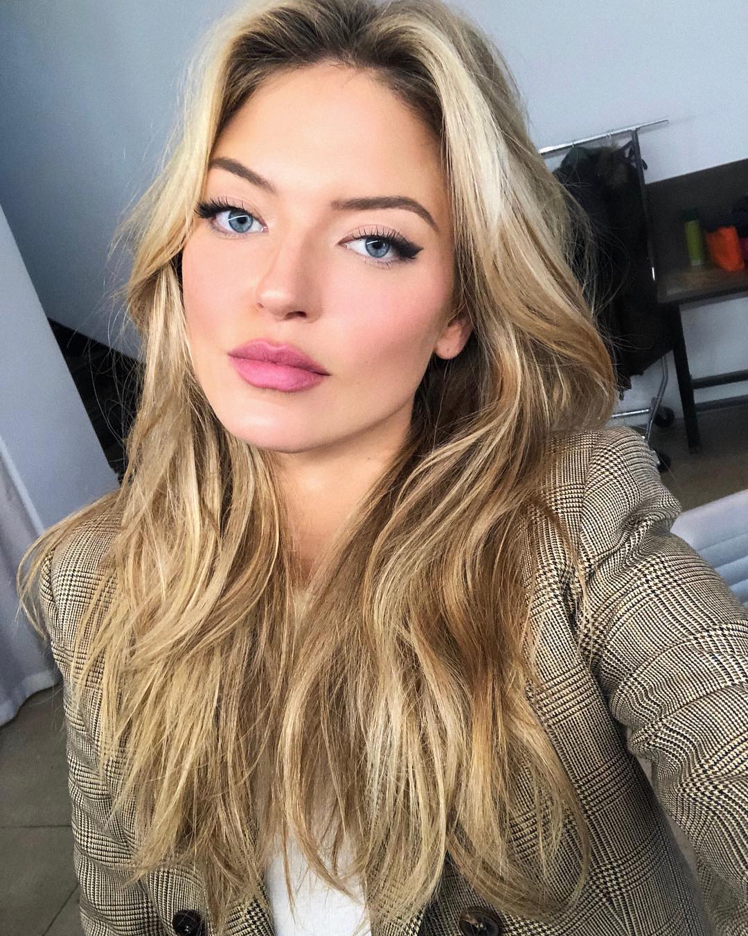 Picture Of Martha Hunt