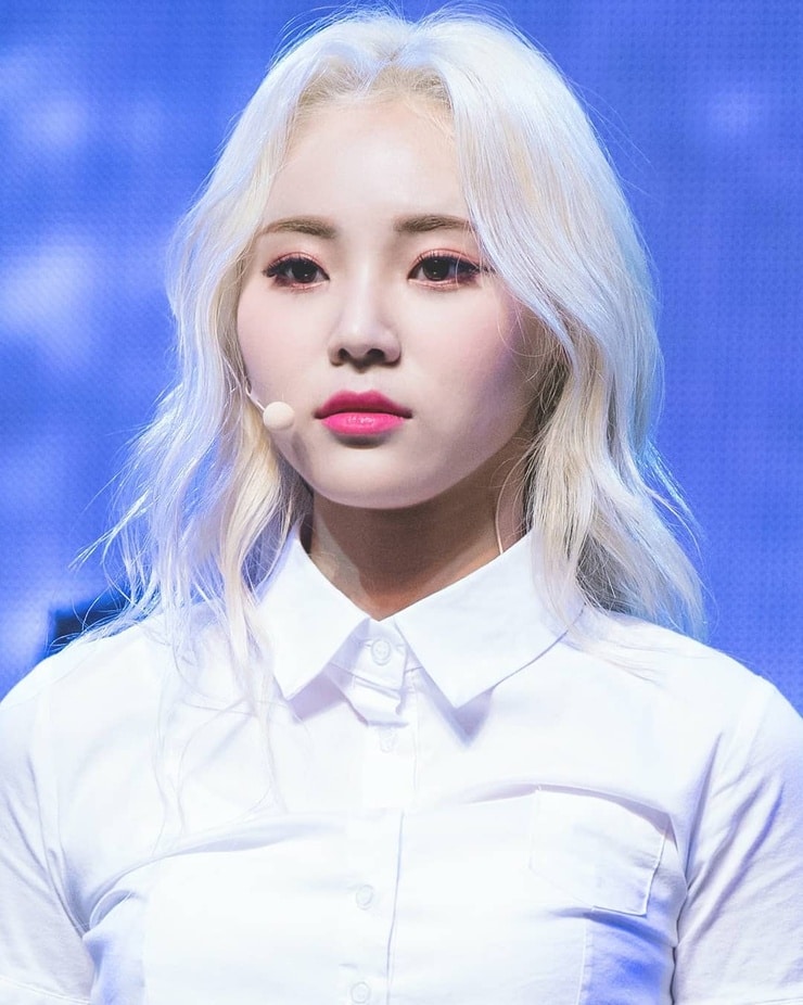 Jinsoul picture