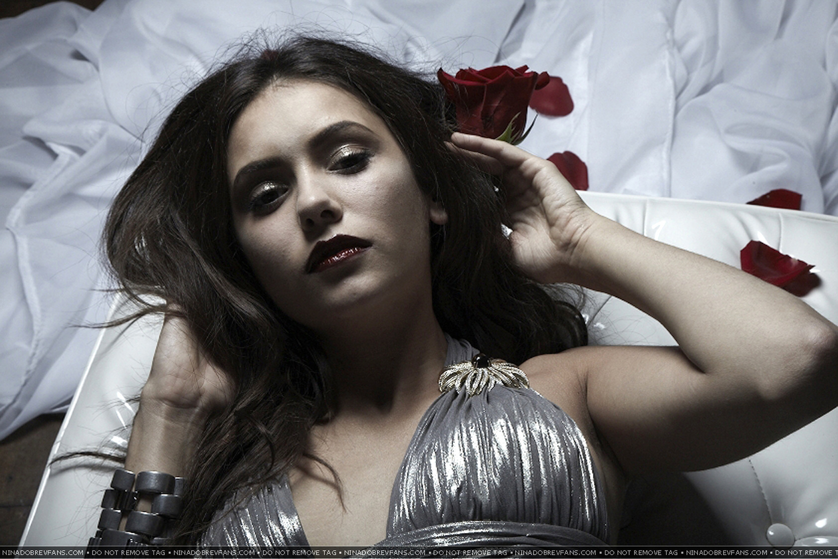 Nina Dobrev