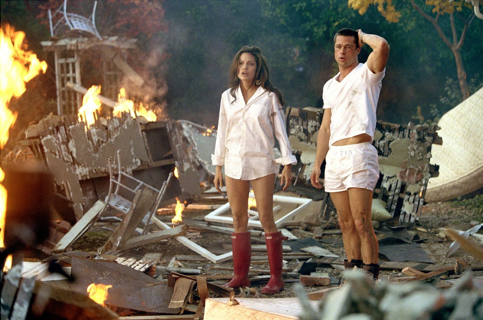 Mr. & Mrs. Smith Mr. & Mrs. Smith