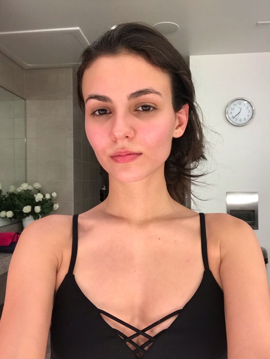 https://ilarge.lisimg.com/image/17171668/1080full-victoria-justice.jpg