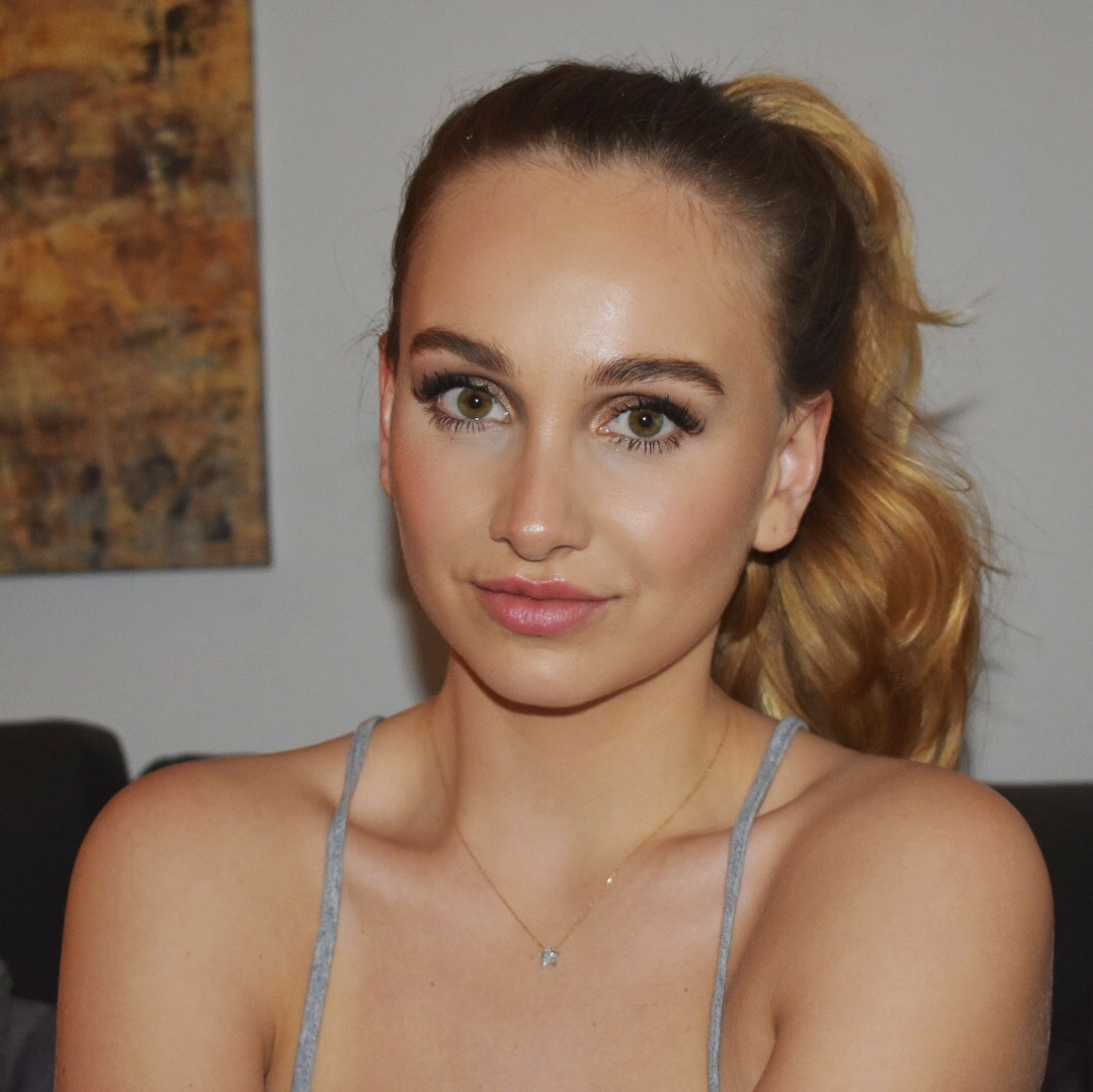 Anya Nicolodi