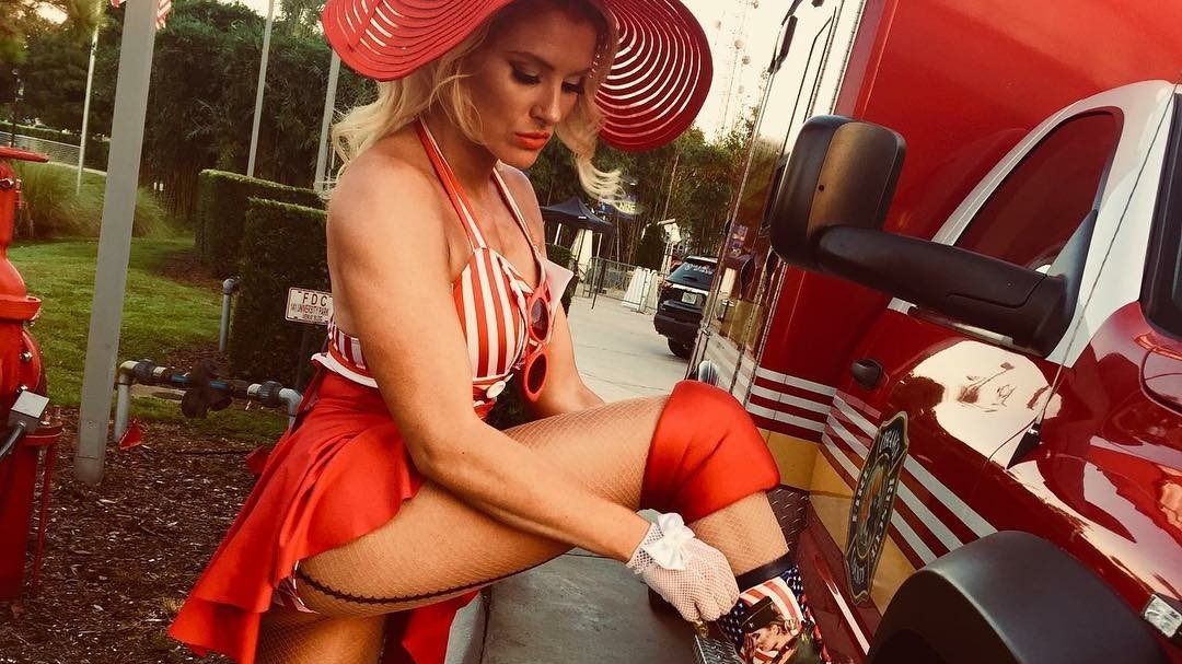 Lacey Evans