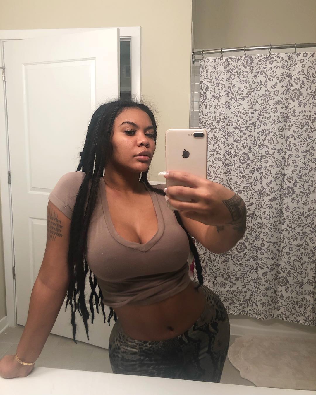 Taylor Hing nudes (85 photo) Tits, Facebook, butt