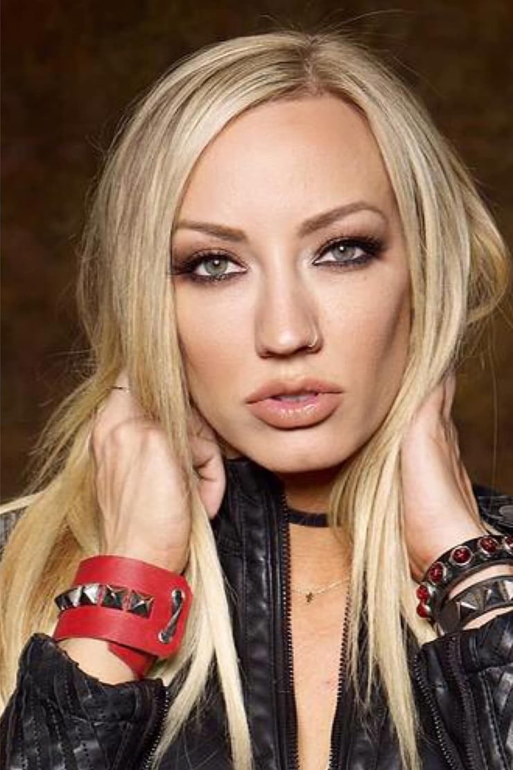 Picture of Nita Strauss