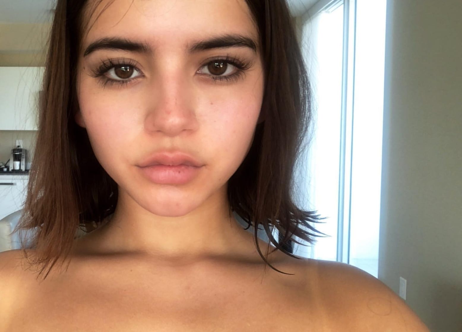 Isabela Moner Fakes