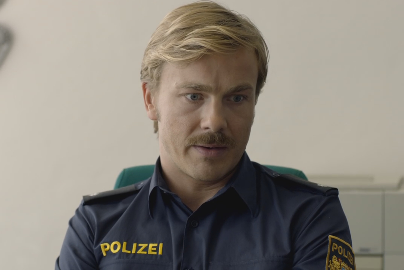 Der Polizist und das Mädchen