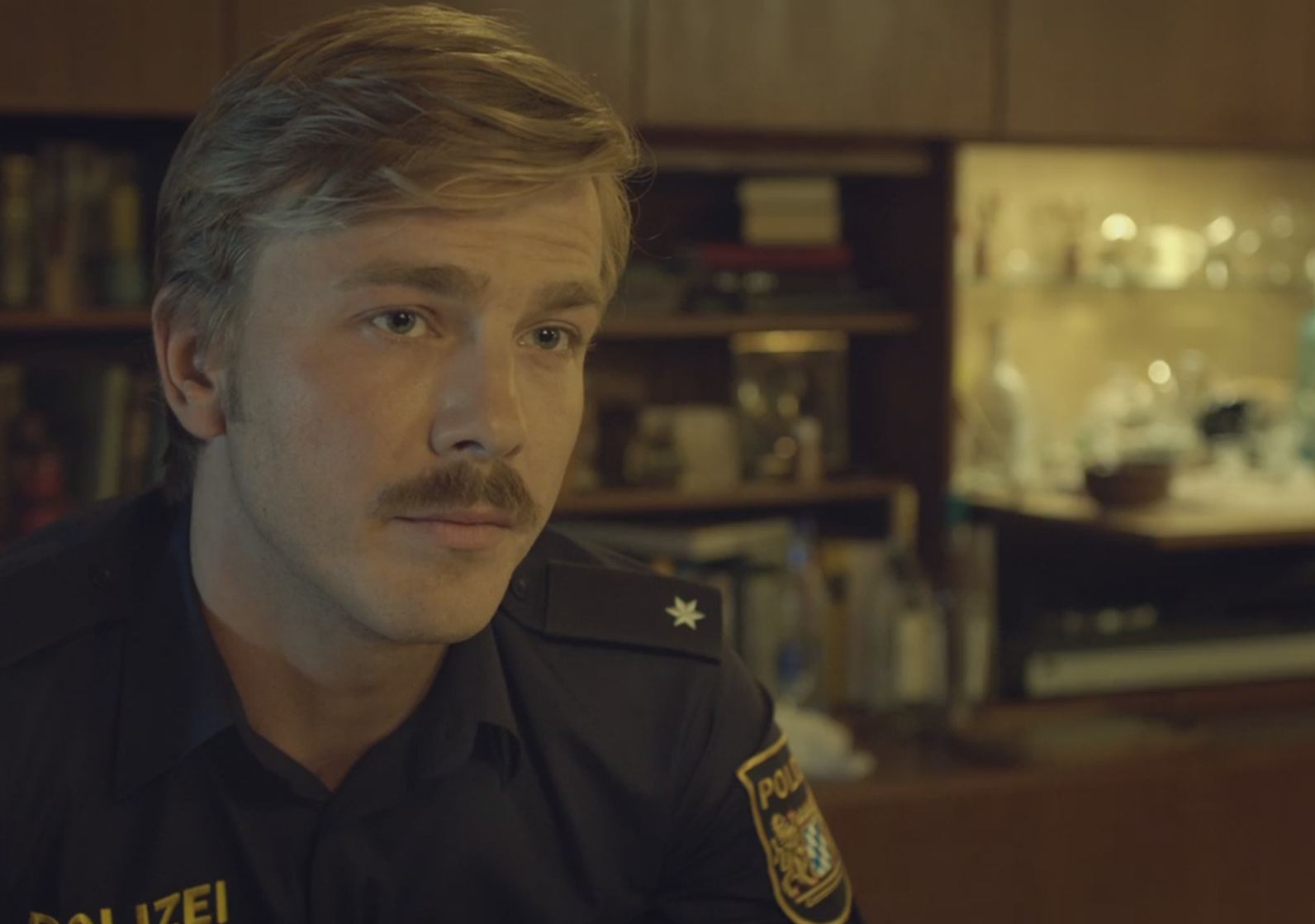 Der Polizist und das Mädchen
