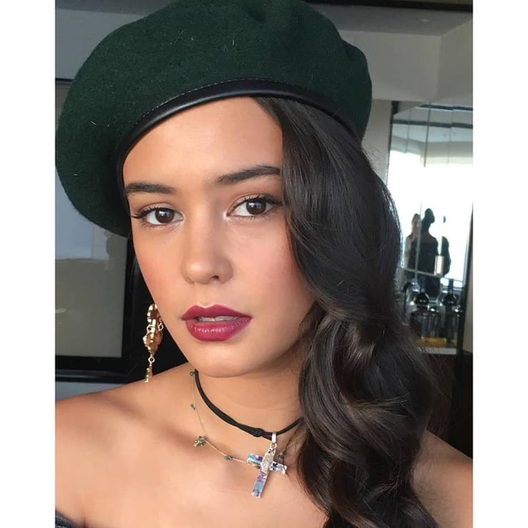 Courtney Eaton gif icons