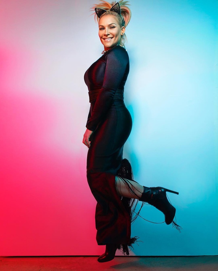 Natalie Neidhart picture