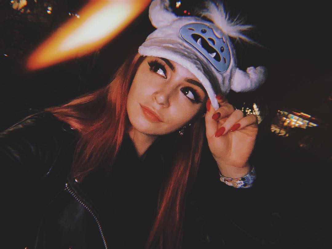Chrissy Costanza