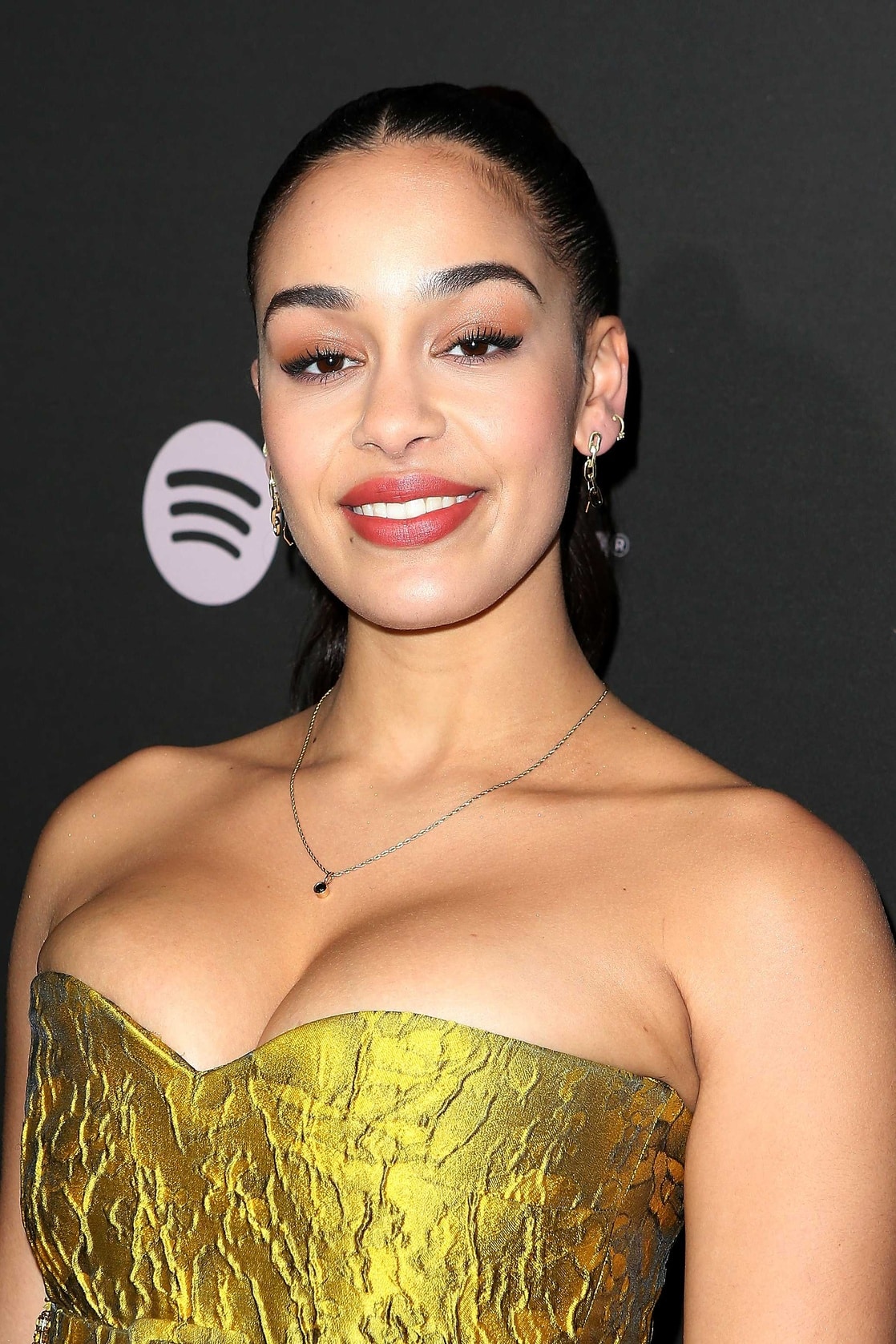 1118full-jorja-smith.jpg