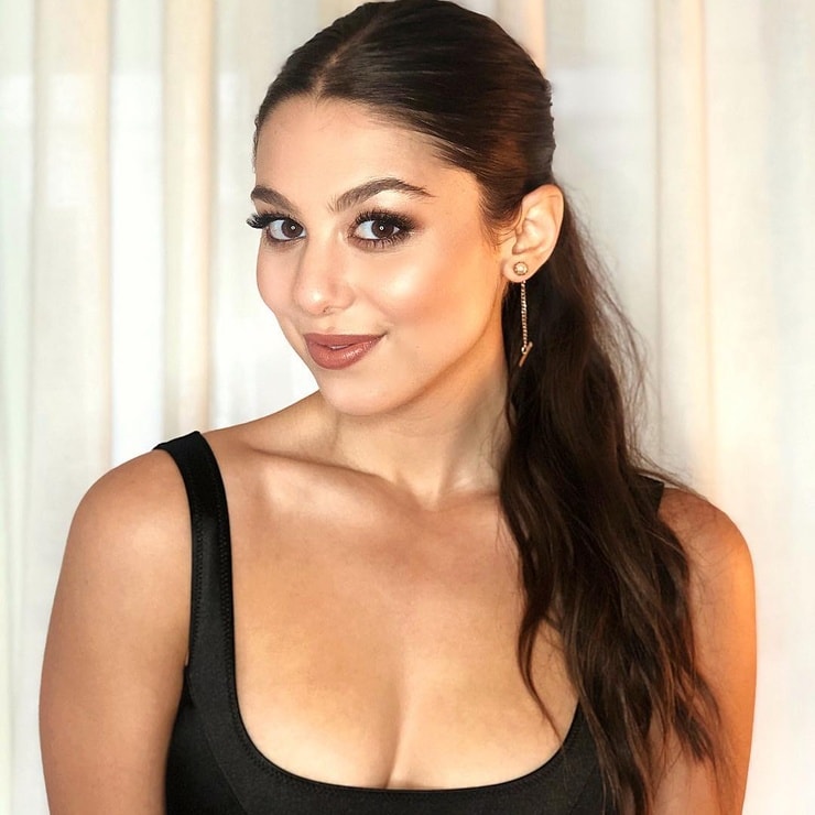 Kira kosarin arsch