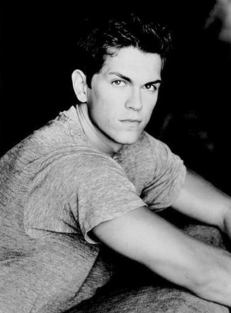 Picture of Steve Howey