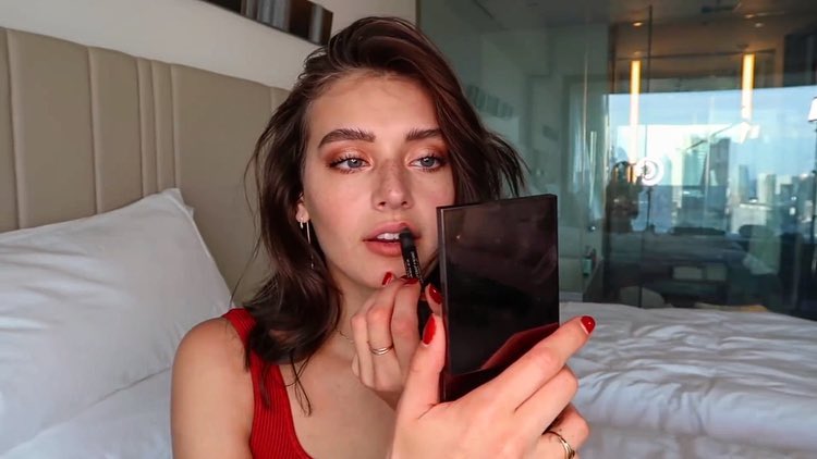 Jessica Clements