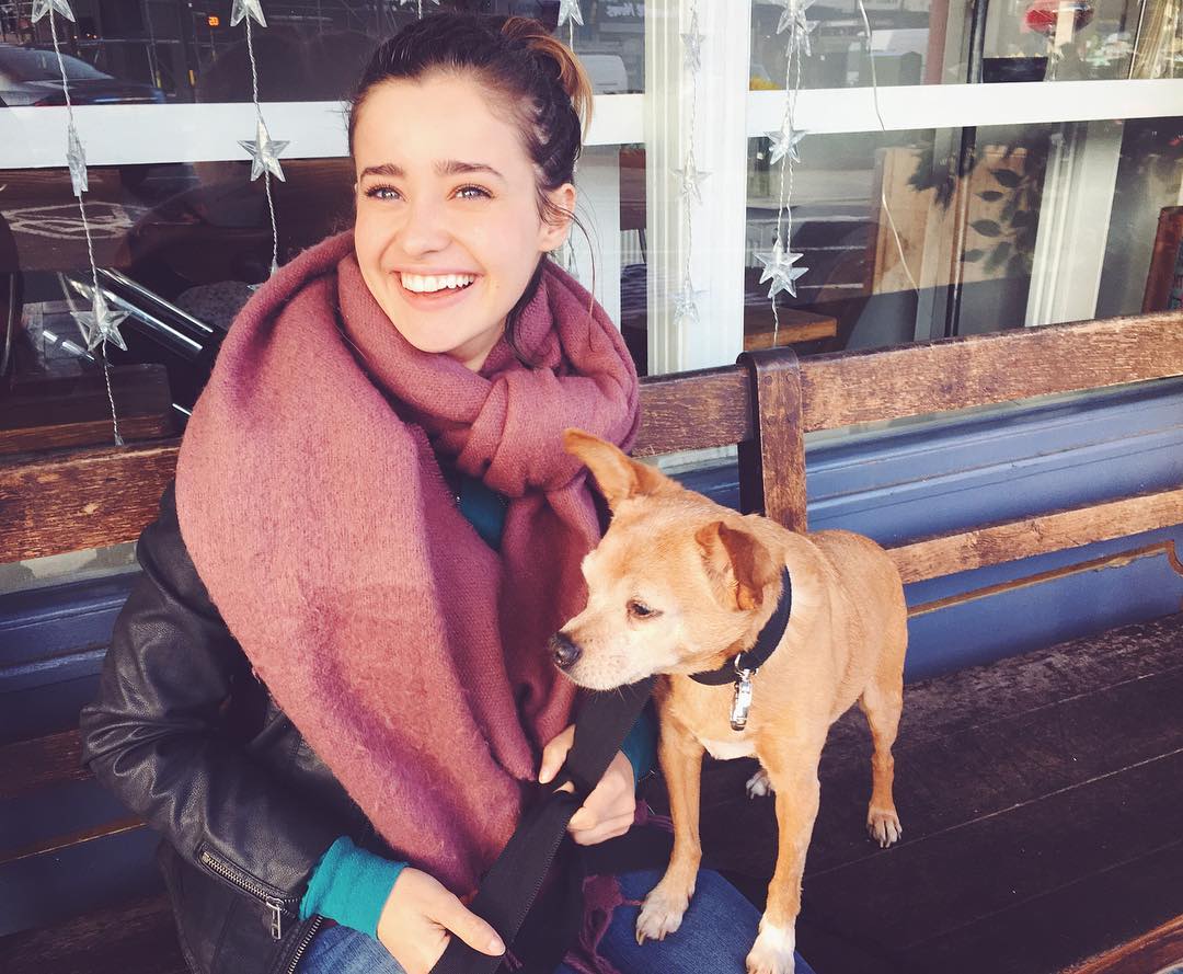 Holly Earl Holly Earl
