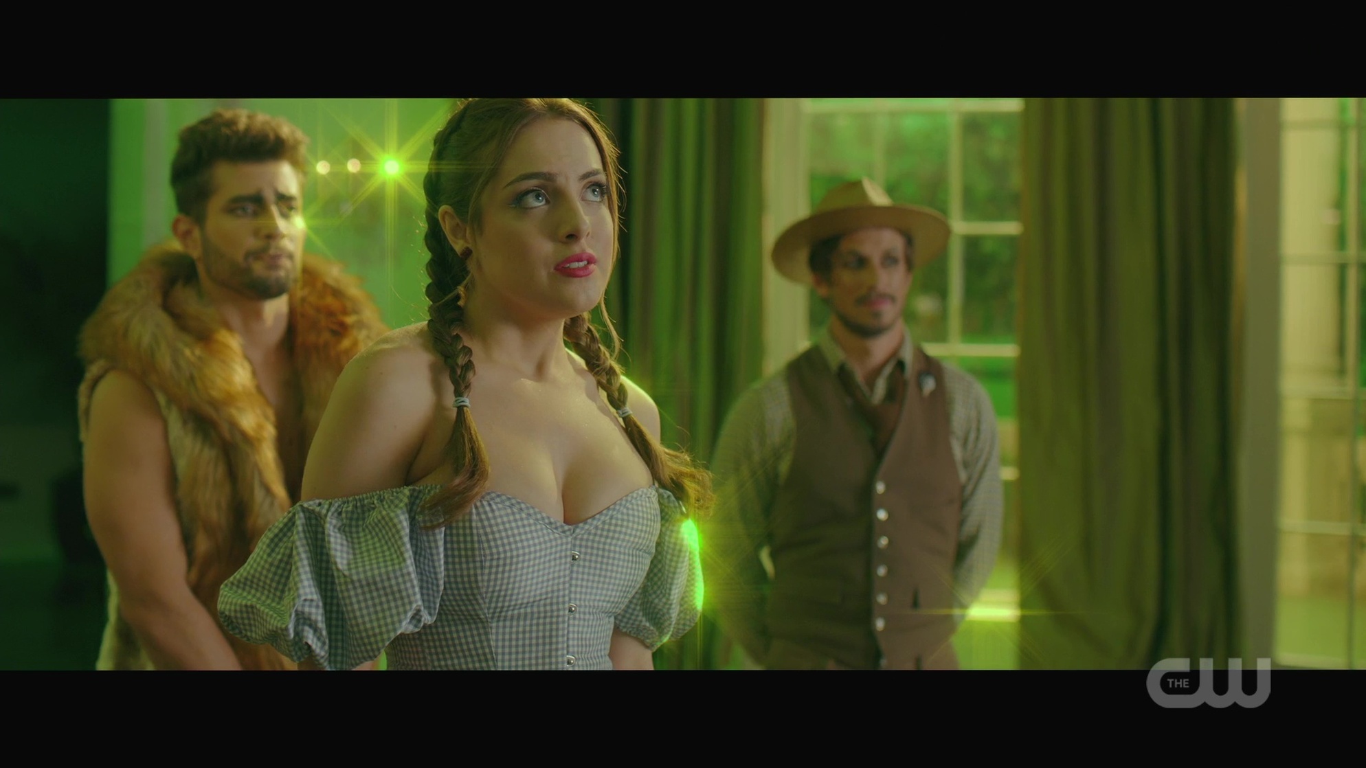 Elizabeth Gillies Elizabeth Gillies