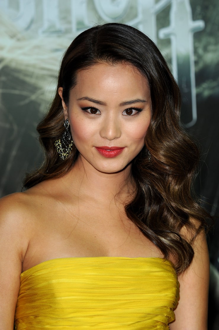 J premier. Jamie chung. Джэми чои. Джейми Чунг леди Силк. Джейми Чунг декольте.