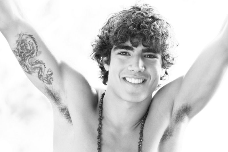 Caio Castro