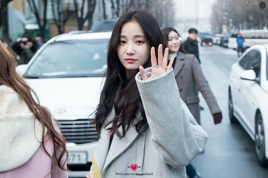 Yeonwoo picture