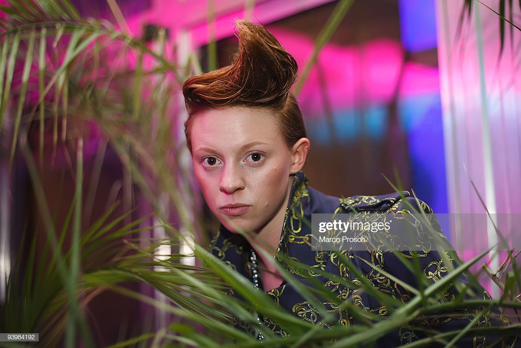 La Roux